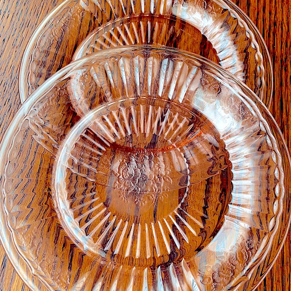 Vintage set of two 7 inch pink glass cake plates - Picture 1 of 4